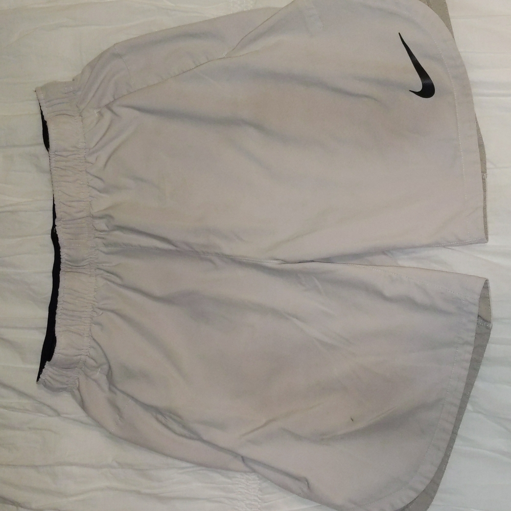 Men's Medium Nike Training Shorts